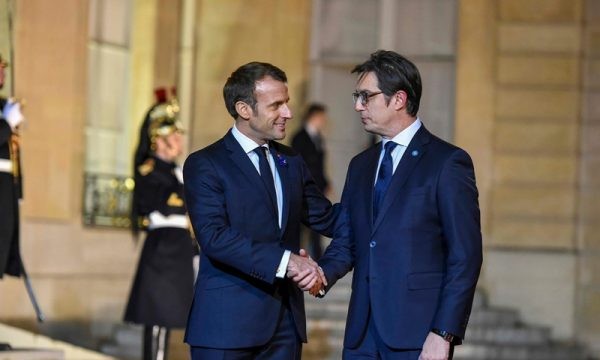 Dan posle sastanka sa srpskim, francuski predsednik razgovaroao je i sa makednskim predsednikom